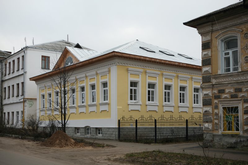 uglich18.jpg